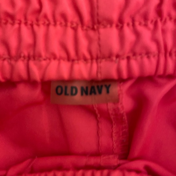 OLD NAVY SWIM AND ATHLETIC SHORTS - Picture 2 of 3